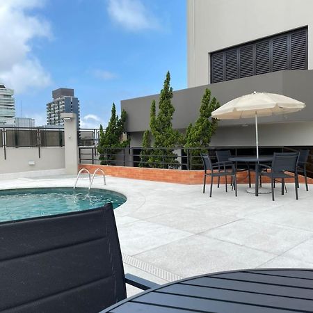 Flat No Hotel Cosmopolitan Com Estacionamento Gratis E Piscina 산토스 외부 사진