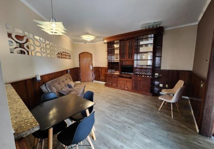 Flat No Hotel Cosmopolitan Com Estacionamento Gratis E Piscina 산토스 외부 사진