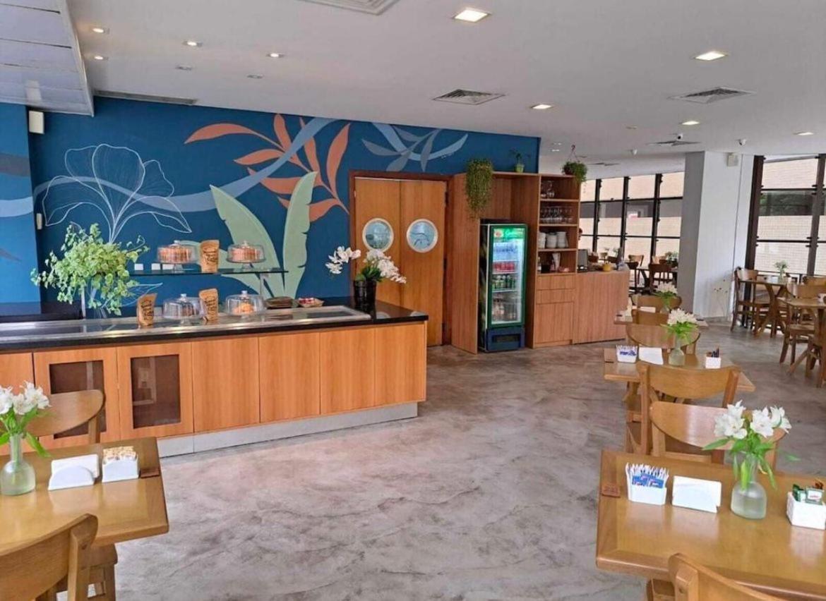 Flat No Hotel Cosmopolitan Com Estacionamento Gratis E Piscina 산토스 외부 사진